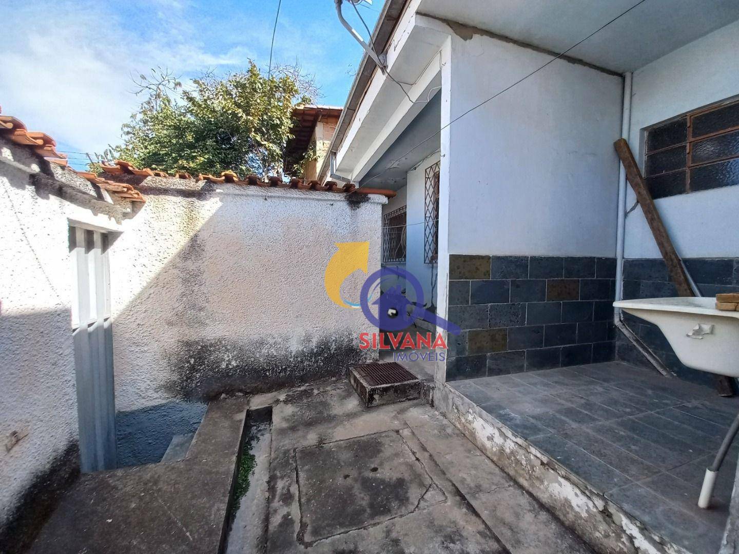 Casa à venda com 4 quartos, 229m² - Foto 27