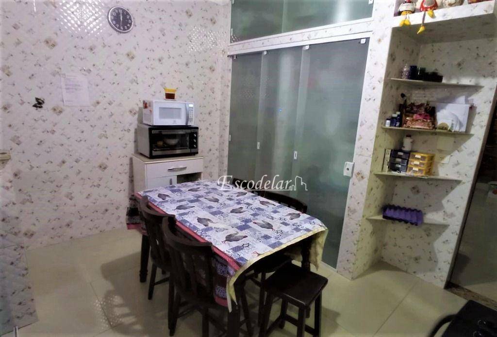 Sobrado à venda com 3 quartos, 200m² - Foto 4