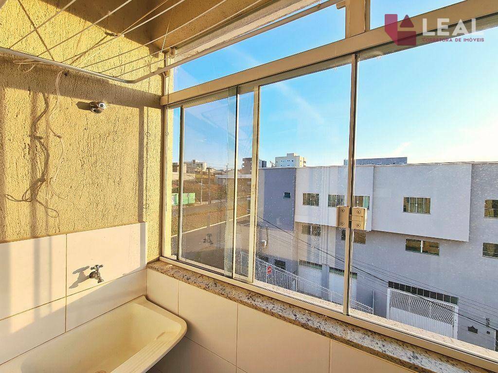 Apartamento à venda com 2 quartos, 72m² - Foto 11