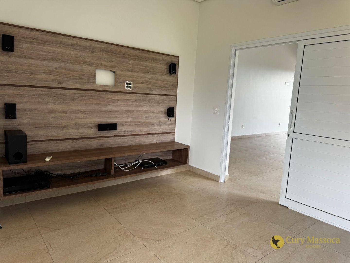 Casa de Condomínio para alugar com 4 quartos, 290m² - Foto 9