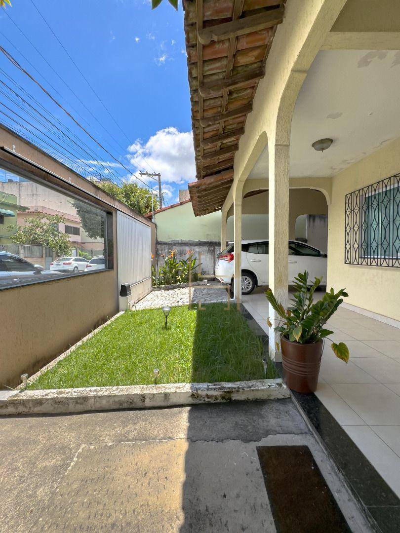 Casa, 3 quartos, 262 m² - Foto 2