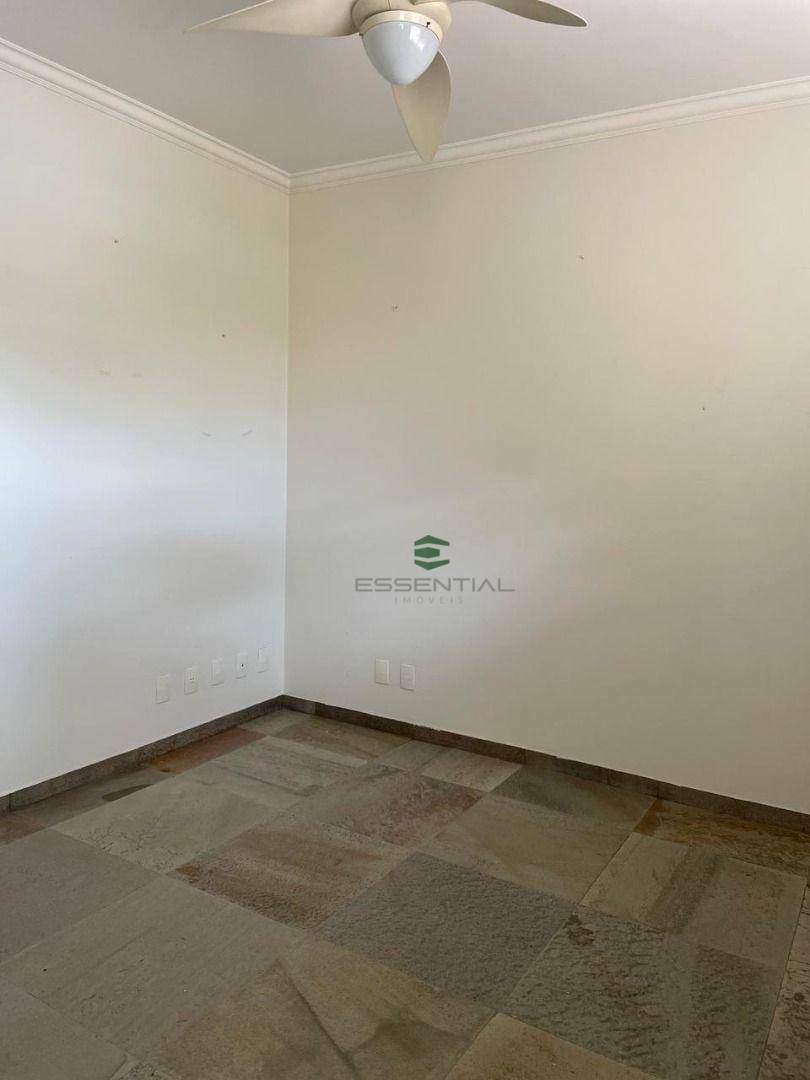 Sobrado à venda e aluguel com 6 quartos, 450m² - Foto 42