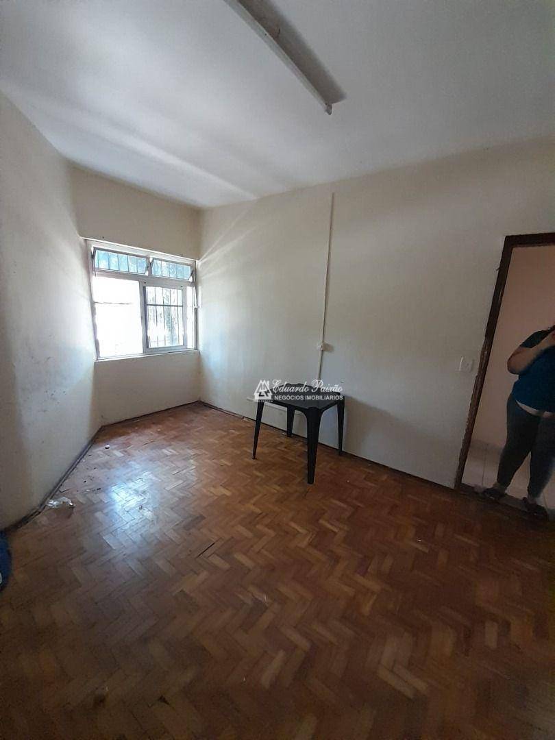 Casa à venda e aluguel com 4 quartos, 200m² - Foto 18