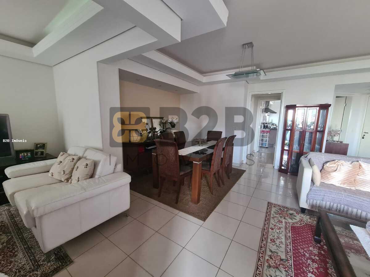 Apartamento à venda com 3 quartos, 150m² - Foto 2