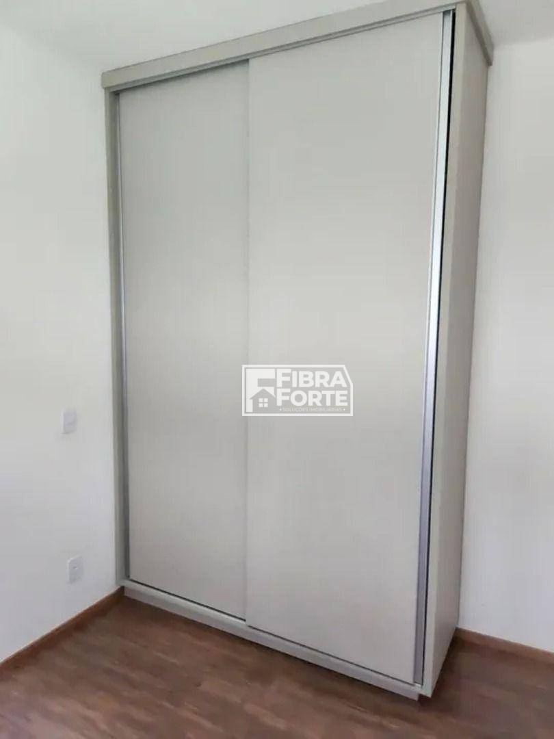 Apartamento para alugar com 2 quartos, 66m² - Foto 11