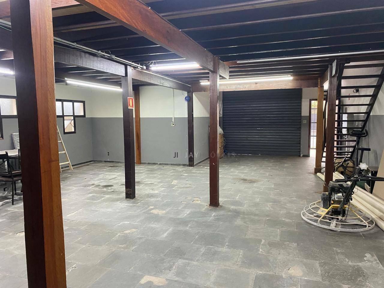 Depósito-Galpão-Armazém para alugar, 130m² - Foto 1