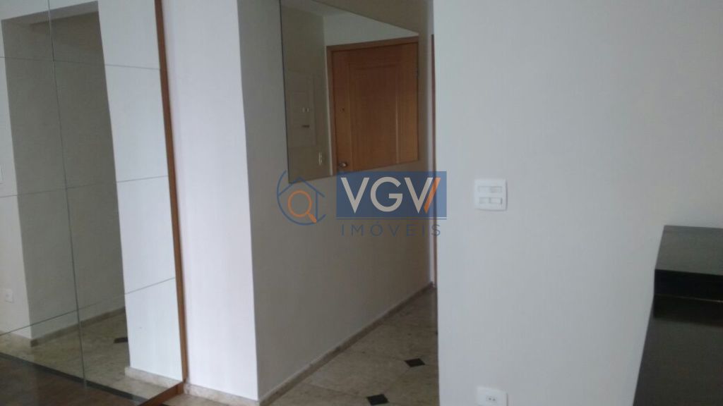 Apartamento para alugar com 2 quartos, 60m² - Foto 8