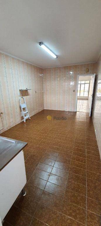 Sobrado para alugar com 2 quartos, 150m² - Foto 18