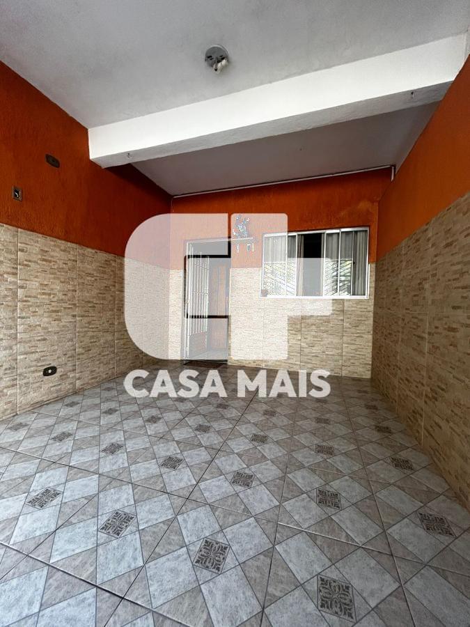 Casa à venda com 6 quartos, 250m² - Foto 1