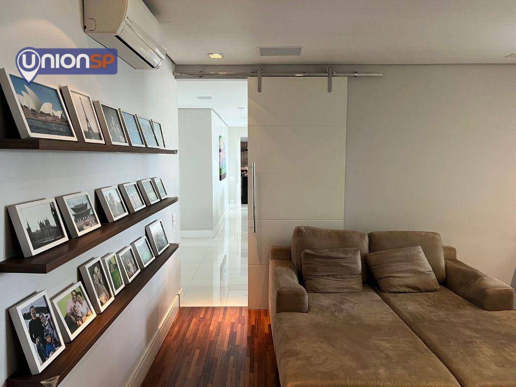 Apartamento à venda com 3 quartos, 200m² - Foto 13