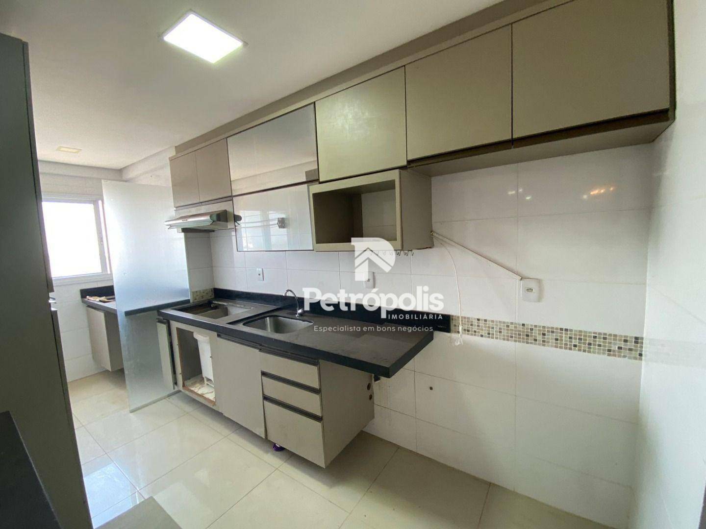 Apartamento à venda com 3 quartos, 87m² - Foto 4