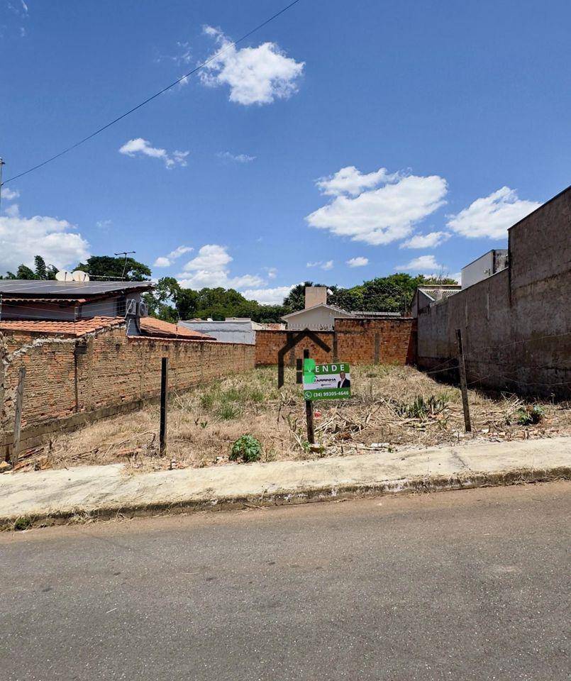 Terreno, 300 m² - Foto 1