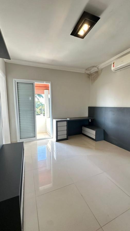 Casa à venda com 4 quartos, 247m² - Foto 5