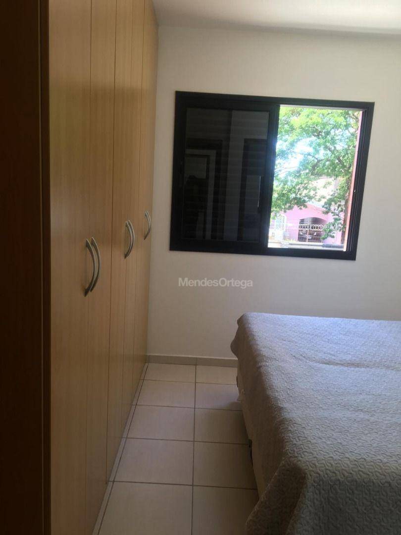 Apartamento para alugar com 3 quartos, 86m² - Foto 2