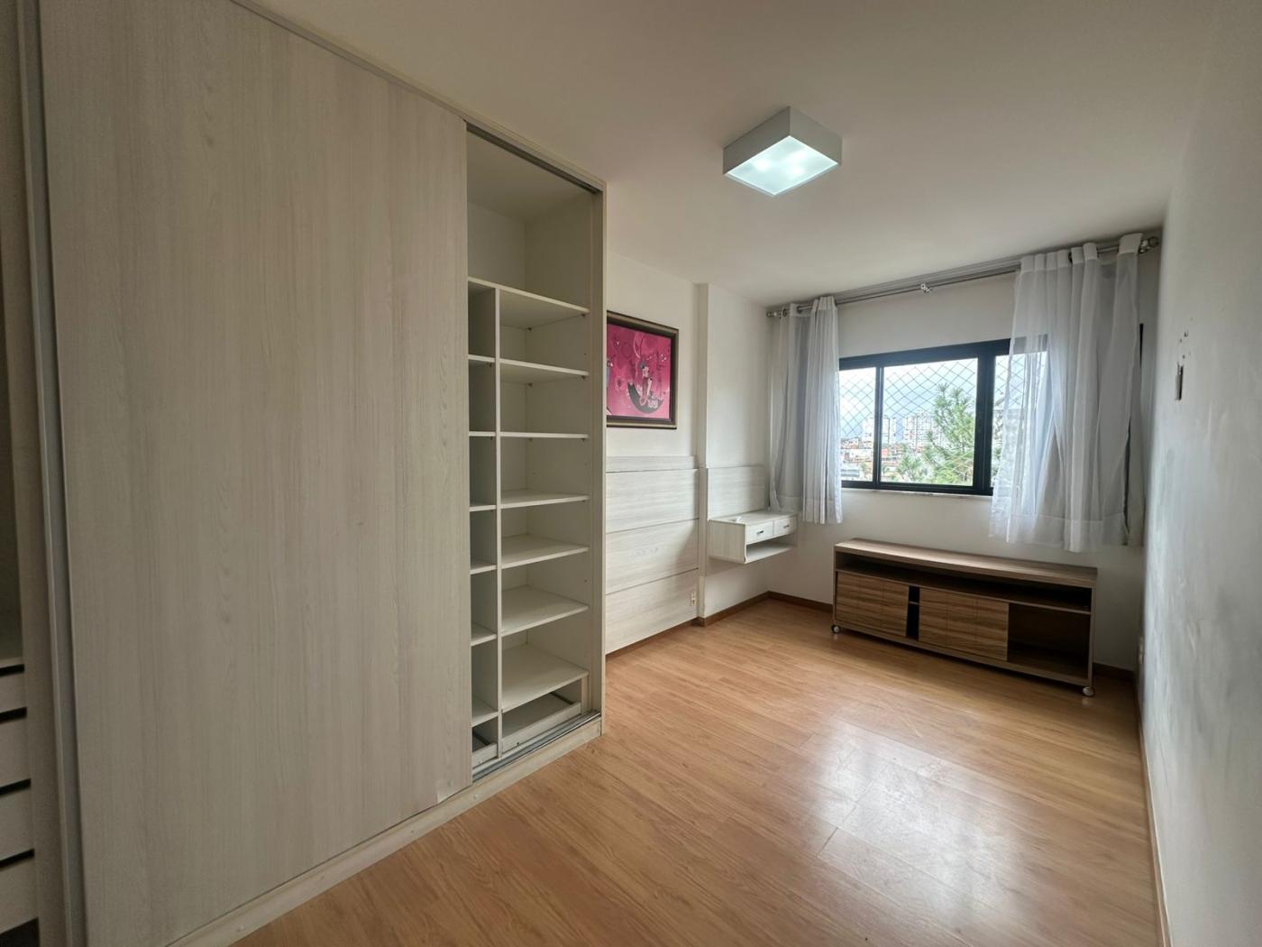 Apartamento à venda com 2 quartos, 70m² - Foto 7