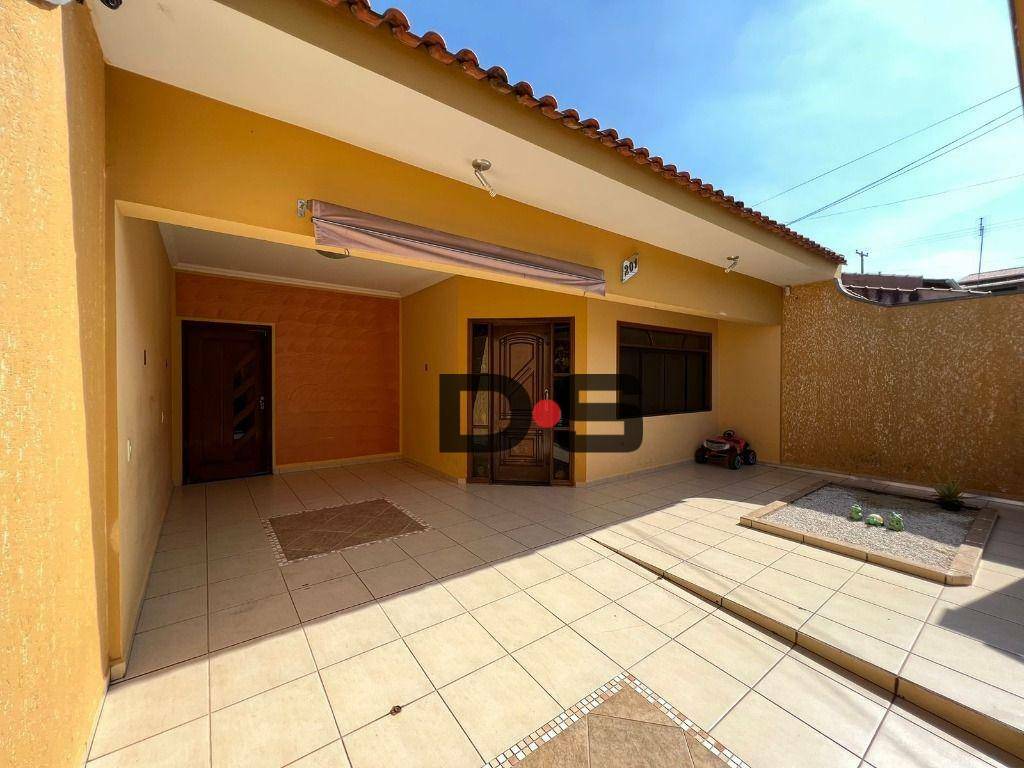 Casa à venda com 3 quartos, 150m² - Foto 1