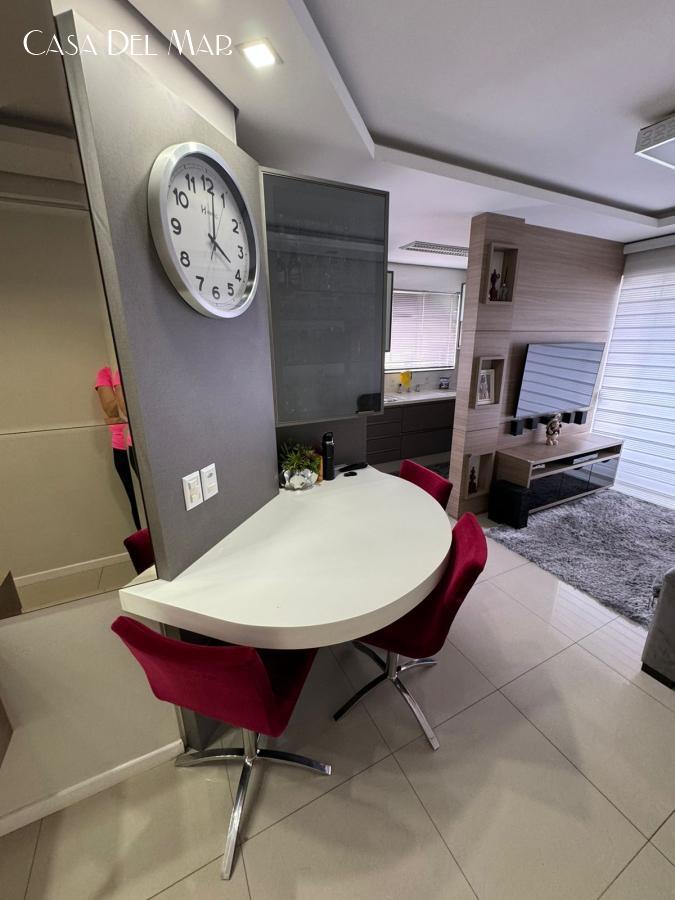 Apartamento à venda com 2 quartos, 58m² - Foto 4