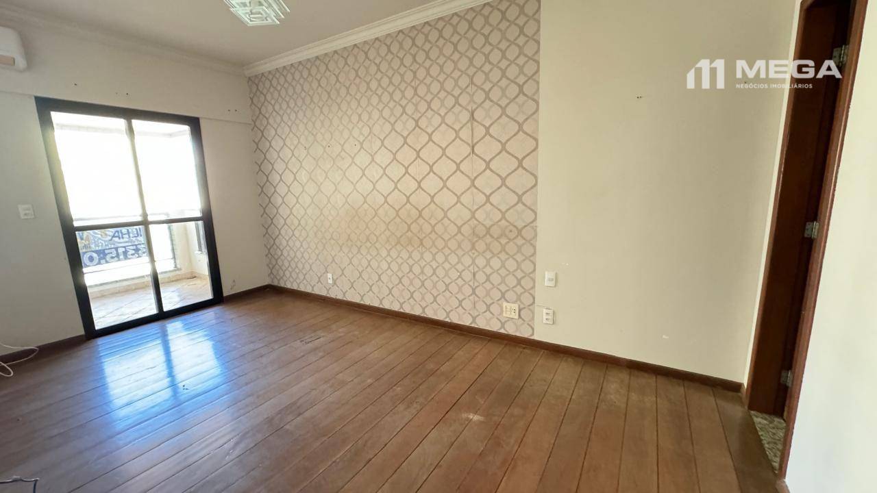 Apartamento à venda com 3 quartos, 189m² - Foto 4