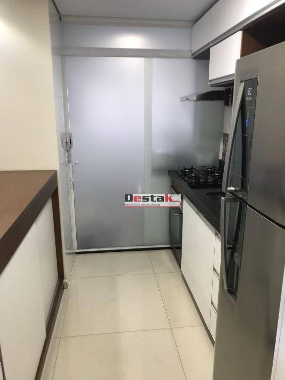 Apartamento à venda com 3 quartos, 60m² - Foto 3