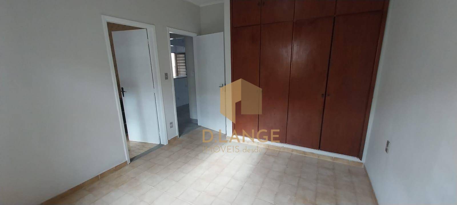 Casa para alugar com 3 quartos, 250m² - Foto 8