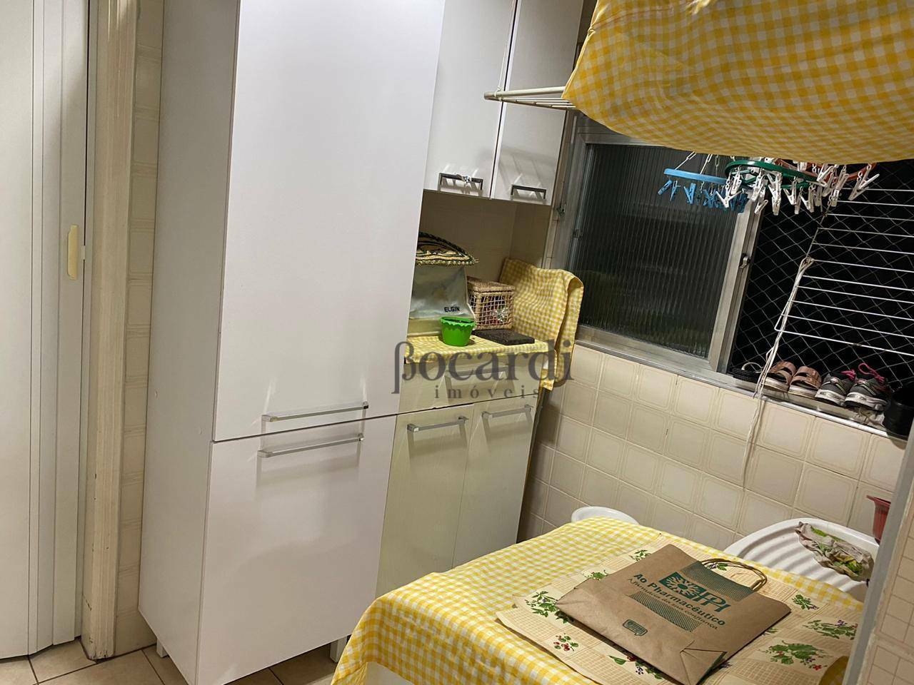 Apartamento à venda com 2 quartos, 100m² - Foto 3