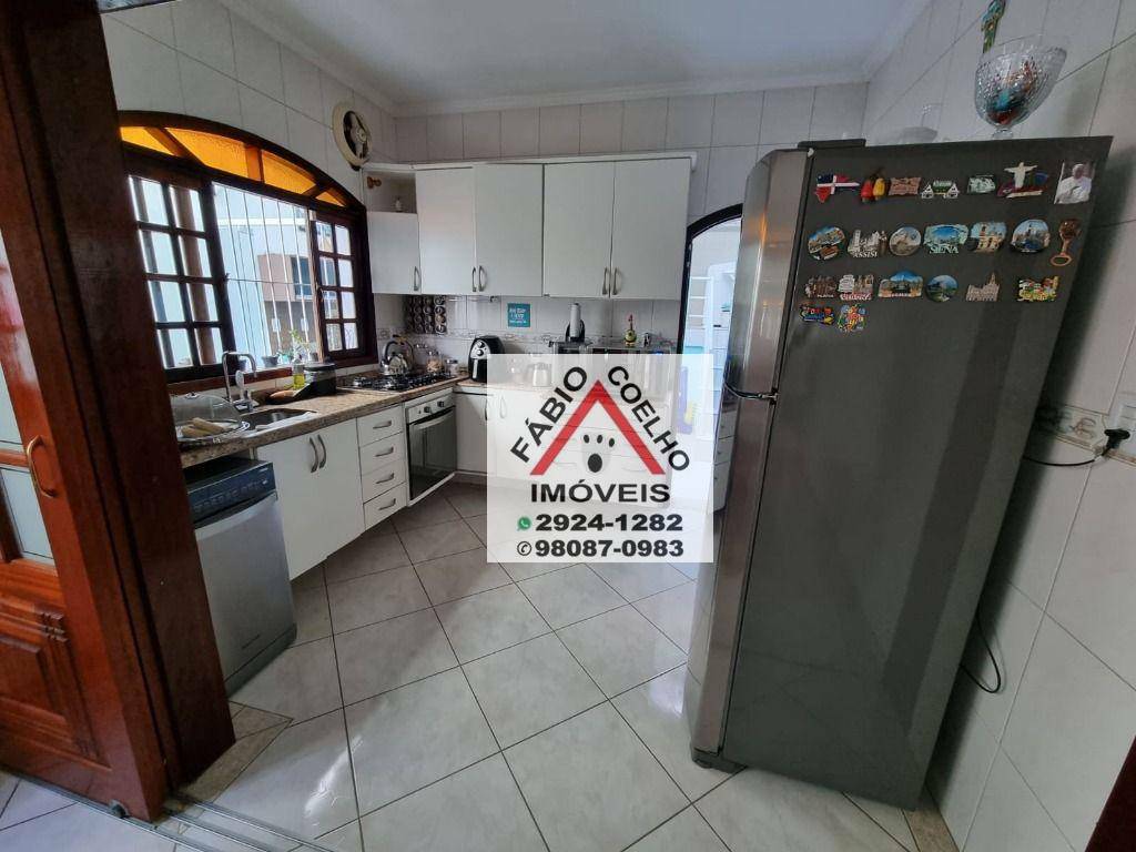 Sobrado à venda com 3 quartos, 180m² - Foto 29