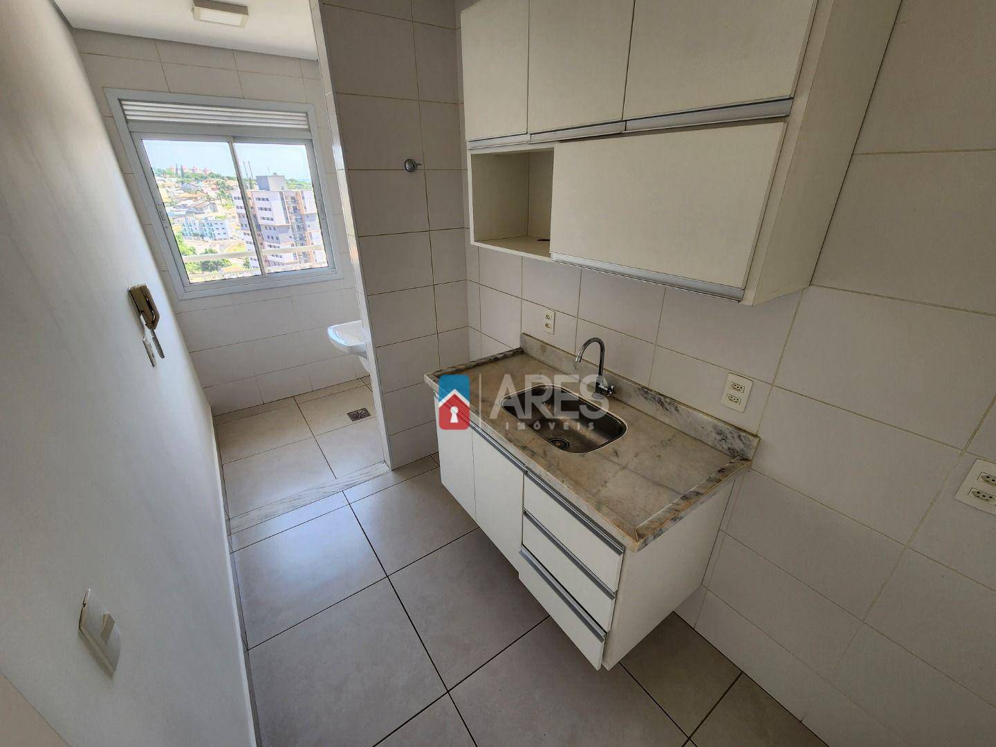 Apartamento à venda com 2 quartos, 60m² - Foto 3