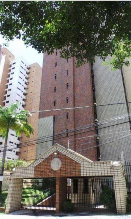 Apartamento à venda com 3 quartos, 143m² - Foto 2