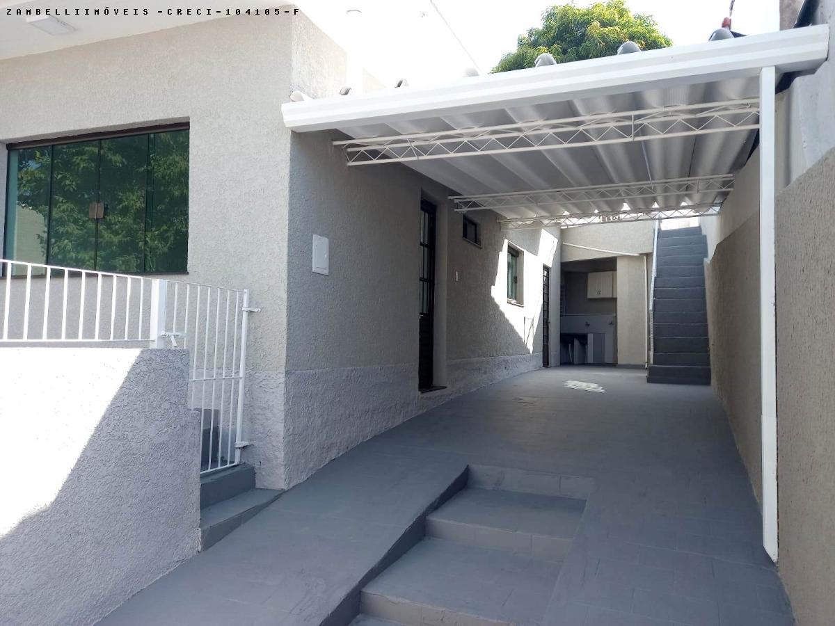 Casa à venda com 2 quartos, 200m² - Foto 4