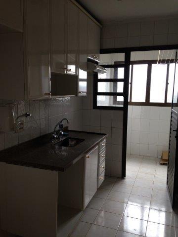 Apartamento à venda com 3 quartos, 75m² - Foto 6