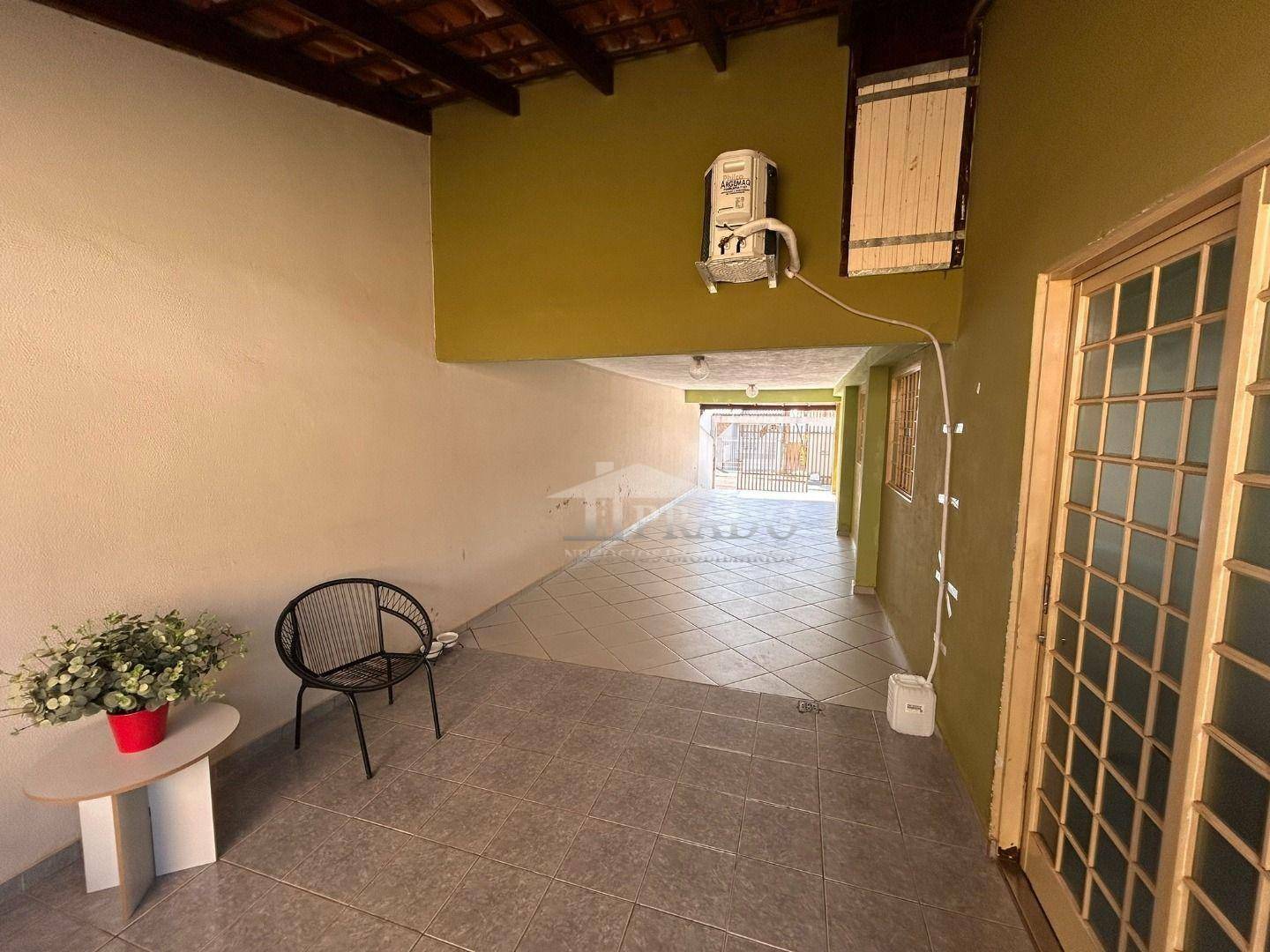 Casa à venda com 3 quartos, 200m² - Foto 28