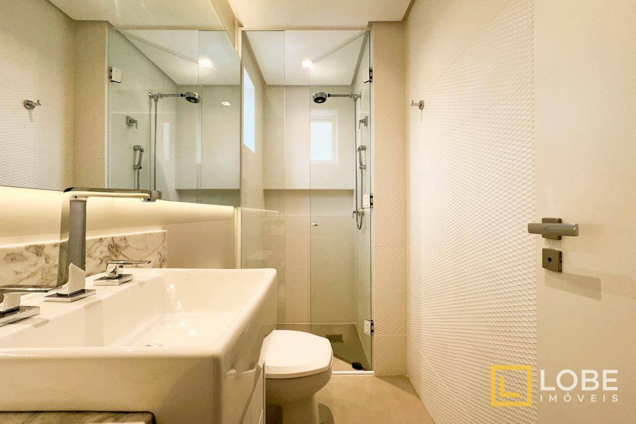 Apartamento à venda com 4 quartos, 222m² - Foto 15