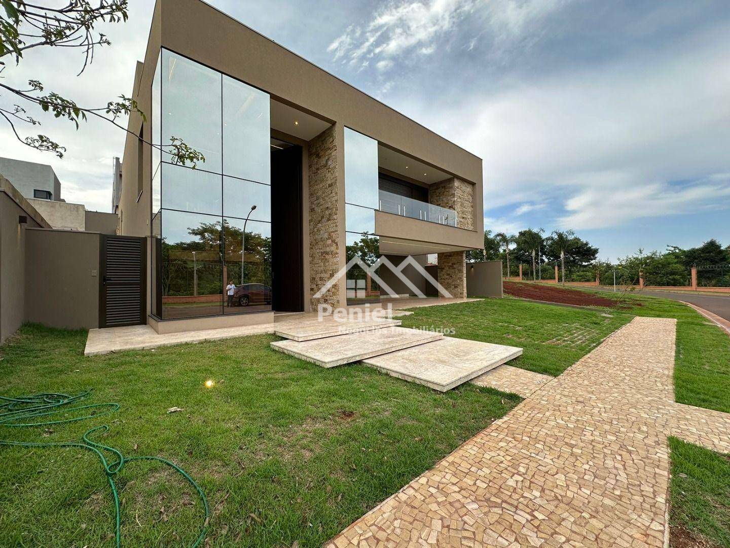 Sobrado à venda com 4 quartos, 398m² - Foto 2