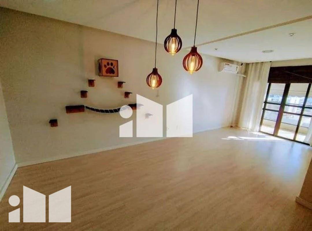 Apartamento à venda com 3 quartos, 147m² - Foto 2