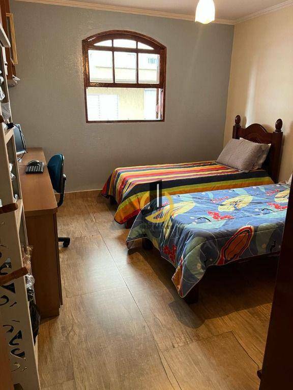 Sobrado à venda com 3 quartos, 200m² - Foto 17