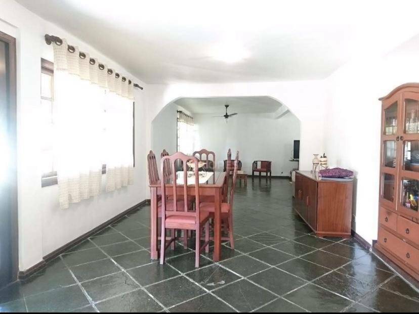 Casa à venda com 4 quartos, 294m² - Foto 4