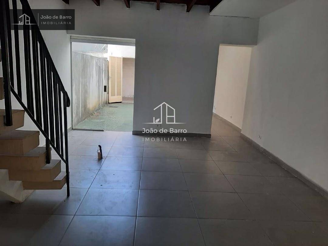 Casa à venda com 3 quartos, 130m² - Foto 1