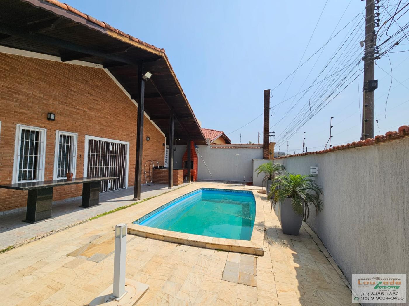 Casa à venda com 3 quartos, 314m² - Foto 2