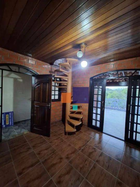 Sobrado à venda com 2 quartos, 218m² - Foto 9