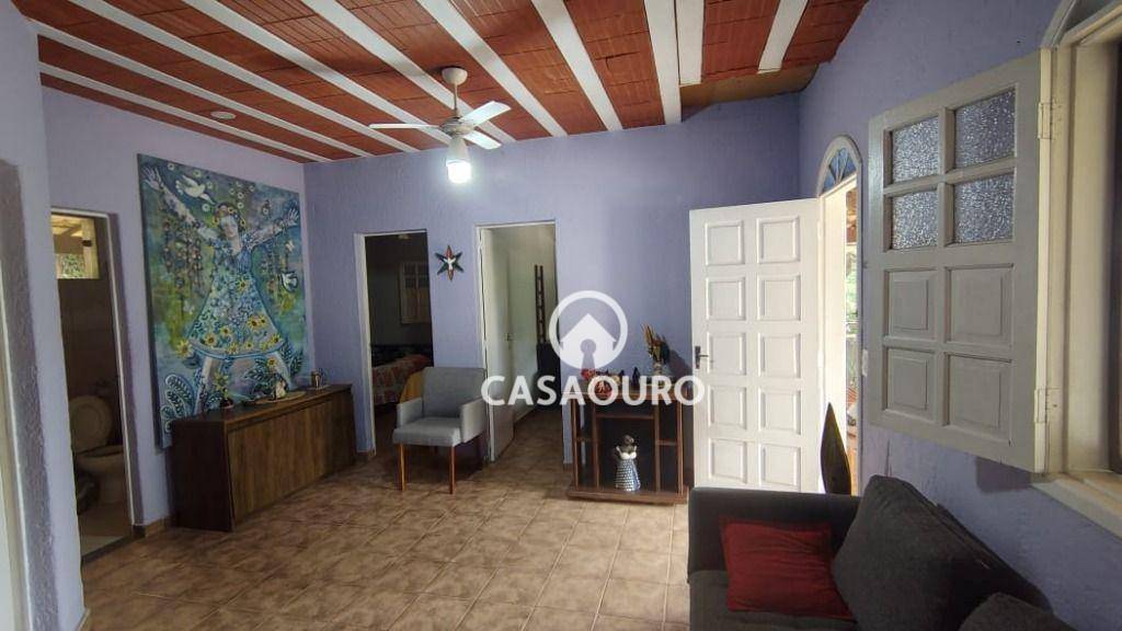 Casa de Condomínio à venda com 4 quartos, 250m² - Foto 8