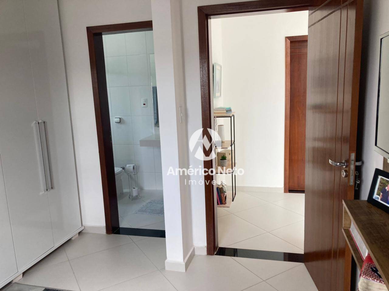 Sobrado à venda e aluguel com 4 quartos, 300m² - Foto 25