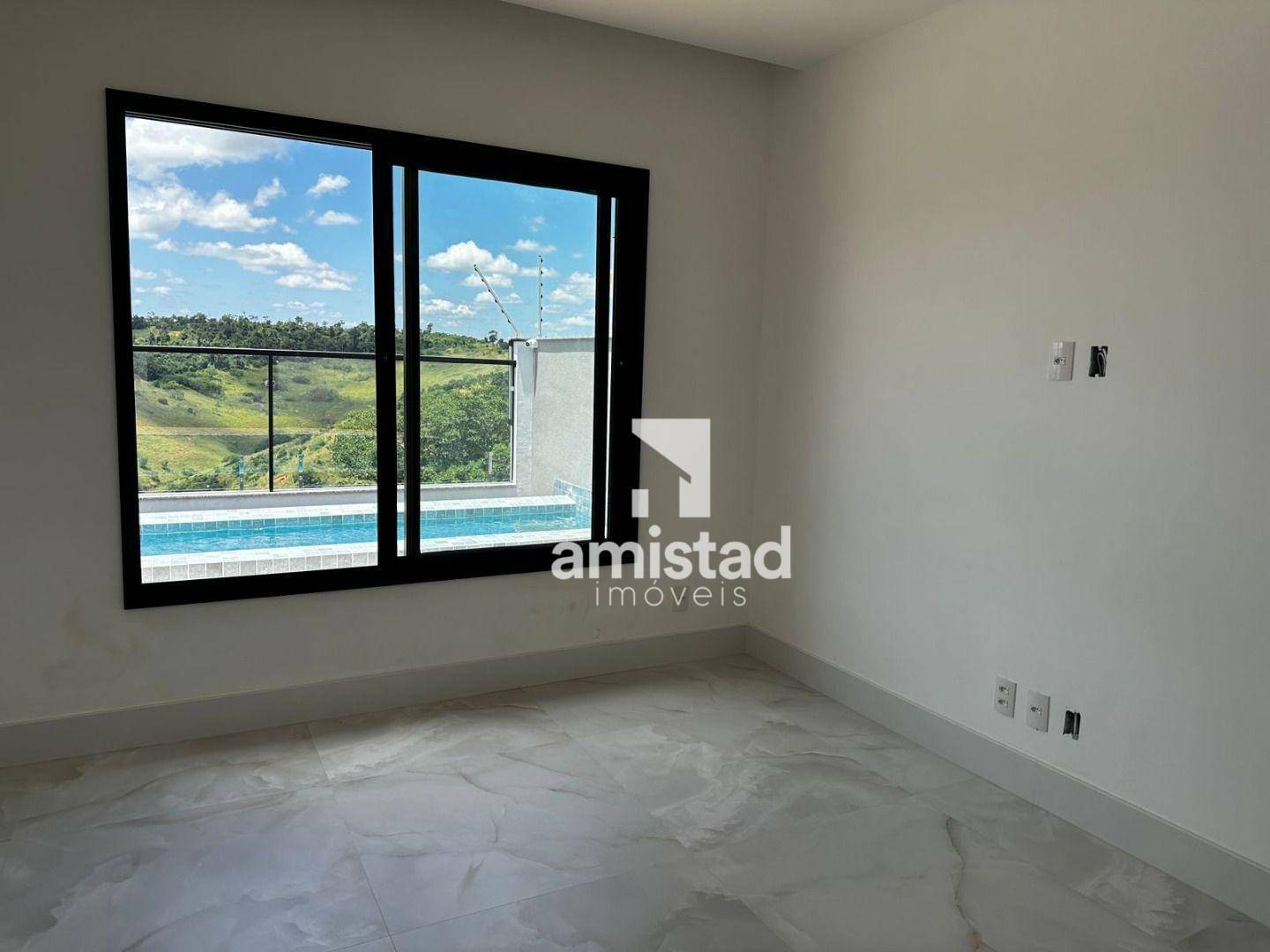 Casa à venda com 3 quartos, 218m² - Foto 15