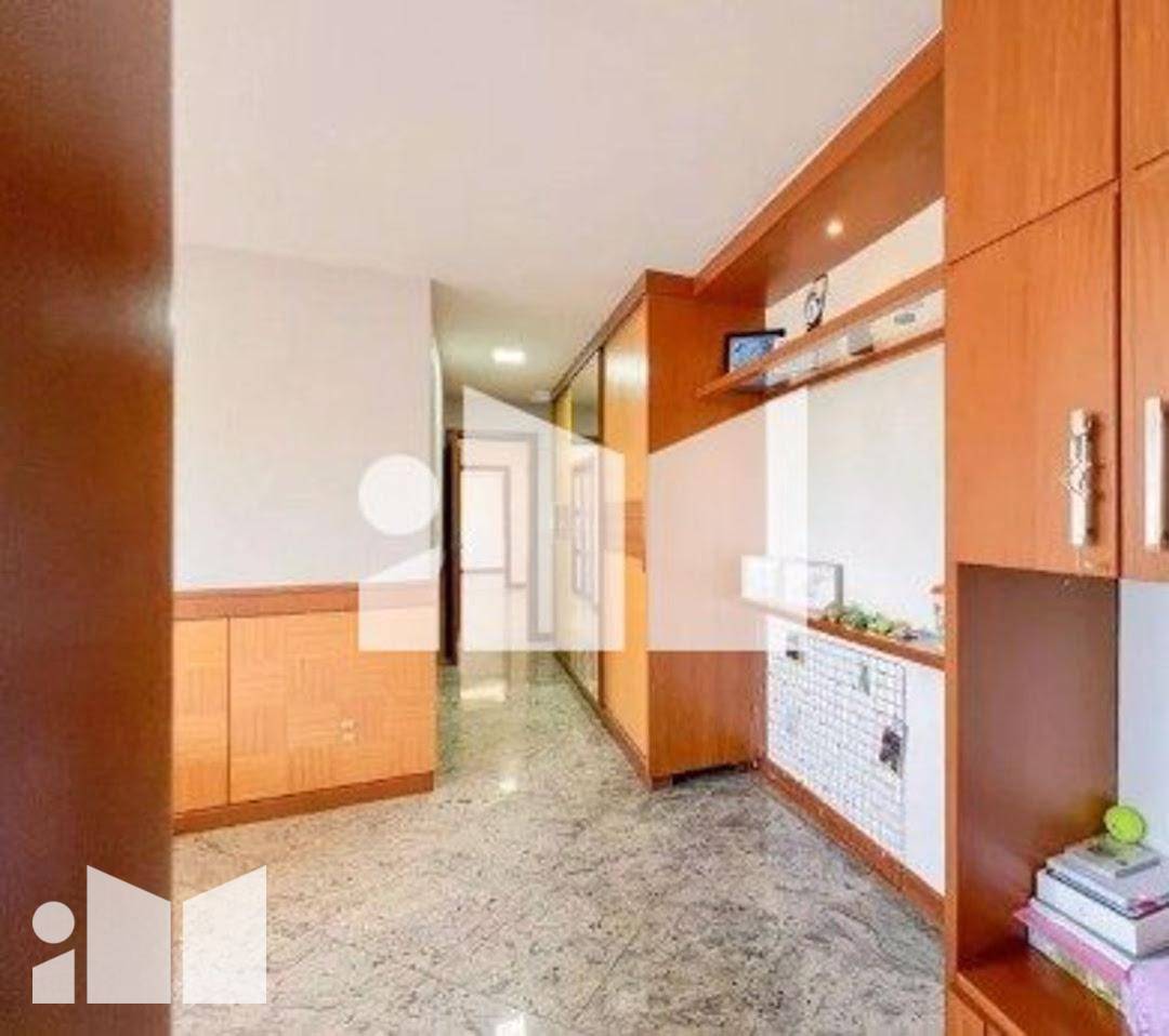 Apartamento à venda com 4 quartos, 330m² - Foto 3