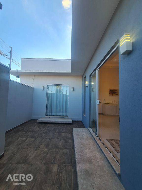 Casa à venda com 3 quartos, 230m² - Foto 4