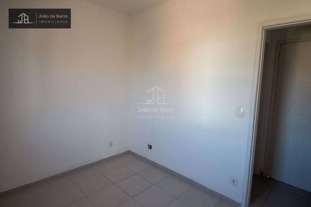 Apartamento à venda com 3 quartos, 107m² - Foto 12