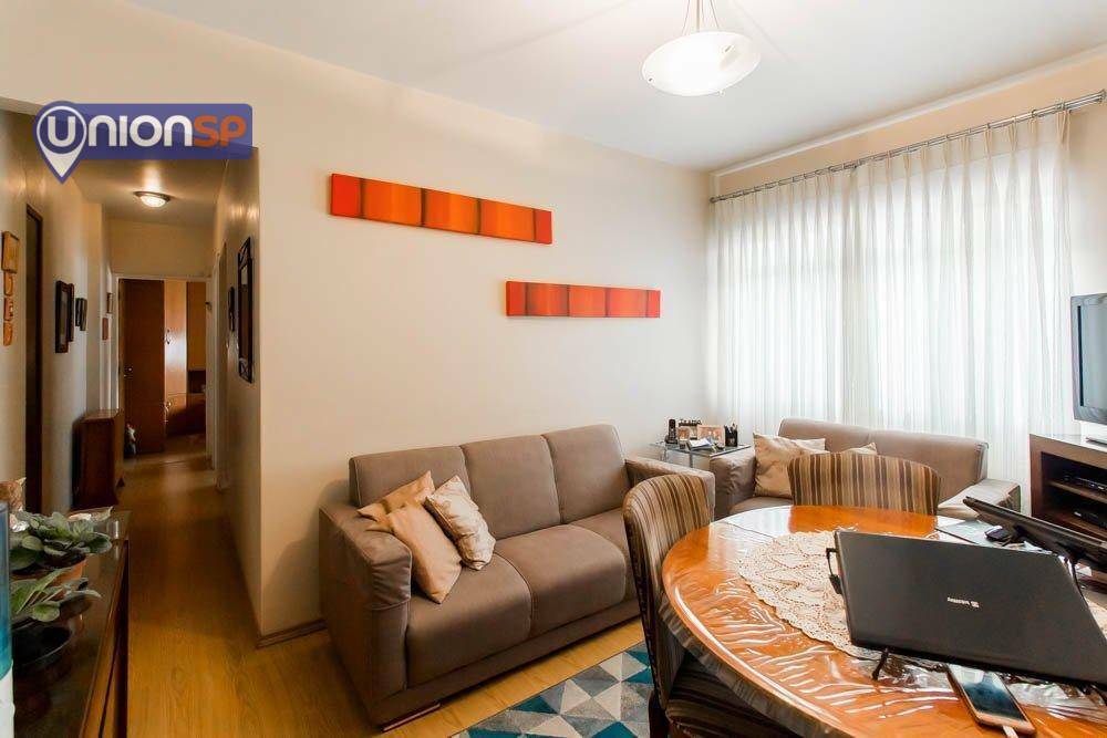 Apartamento à venda com 2 quartos, 70m² - Foto 2