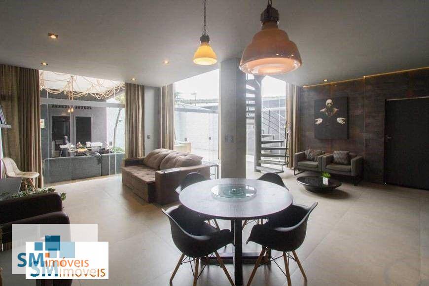 Casa à venda com 3 quartos, 300m² - Foto 4