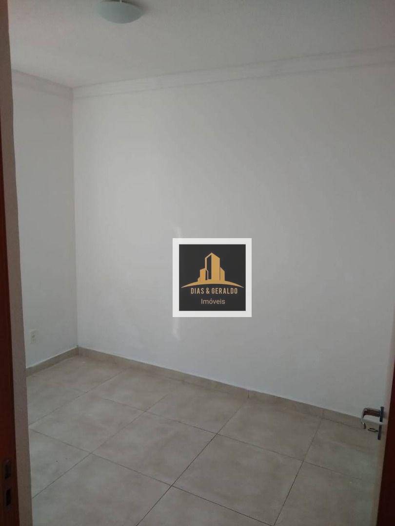 Apartamento à venda com 2 quartos, 44m² - Foto 13