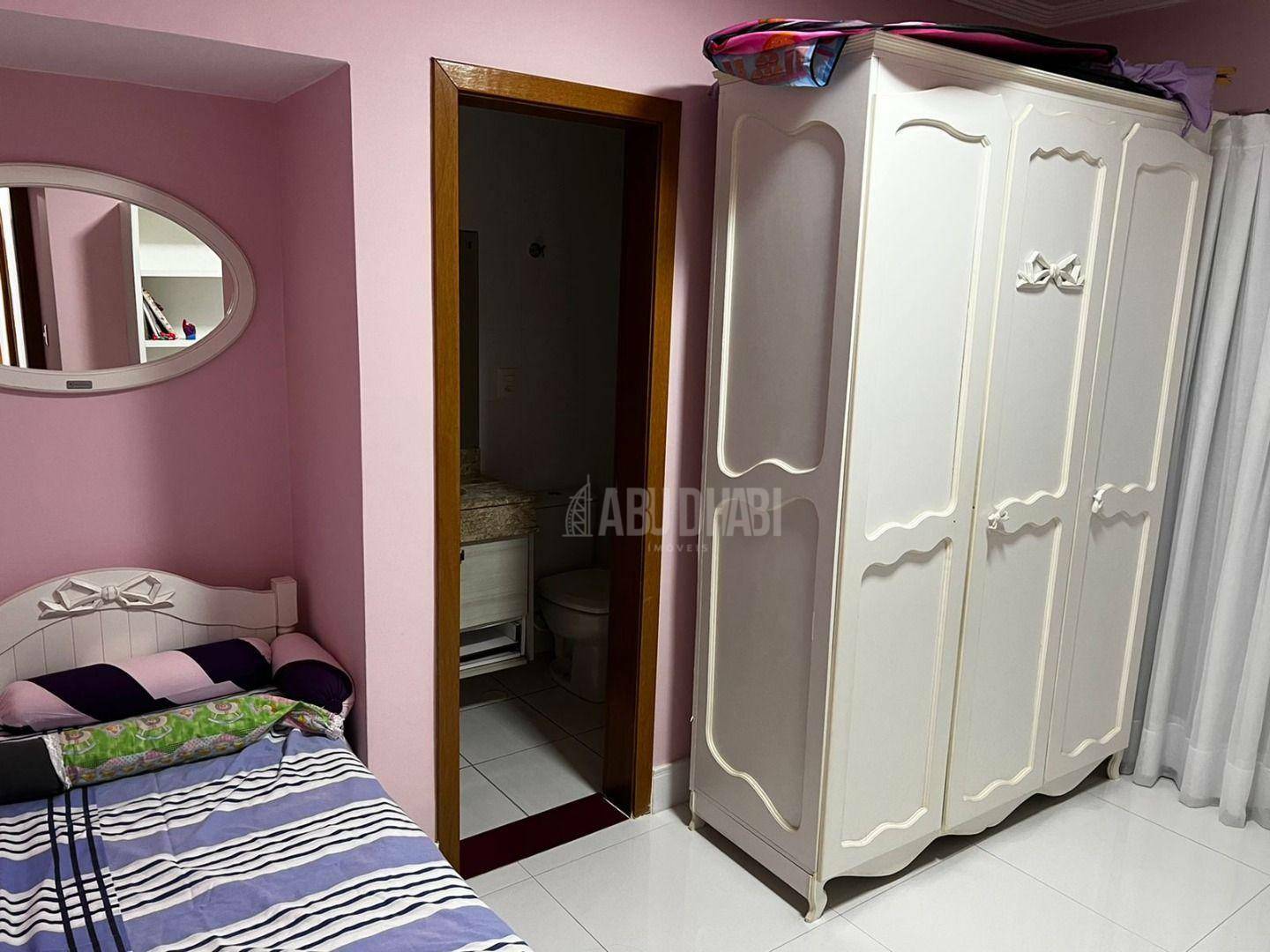 Apartamento à venda com 3 quartos, 145m² - Foto 18