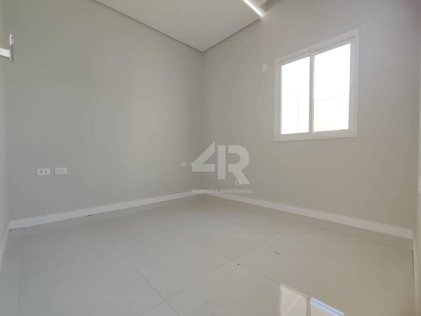 Casa à venda com 3 quartos, 123m² - Foto 4